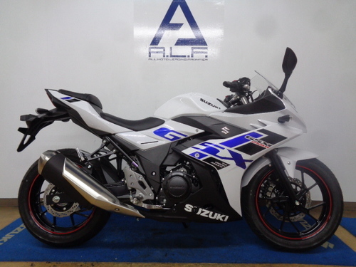 スズキ GSX250R (52.7万円)