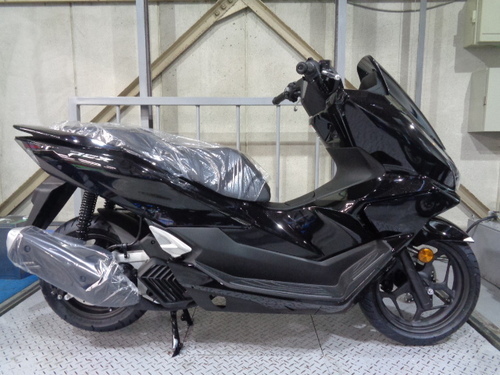 ホンダ PCX (37.4万円)