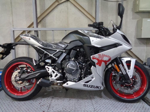 スズキ GSX-8R
