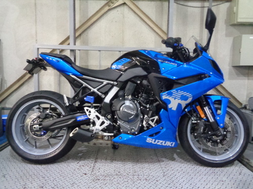 スズキ GSX-8R