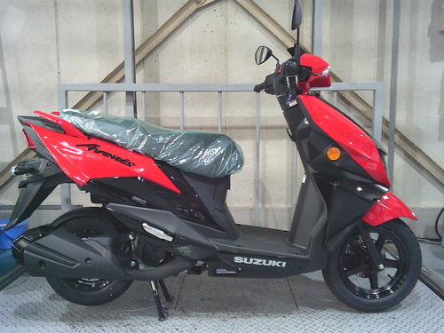 スズキ アヴェニス125