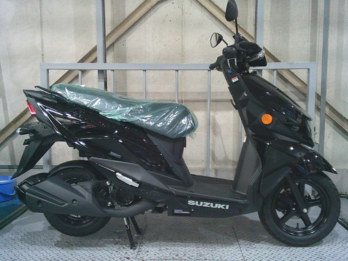 スズキ アヴェニス125