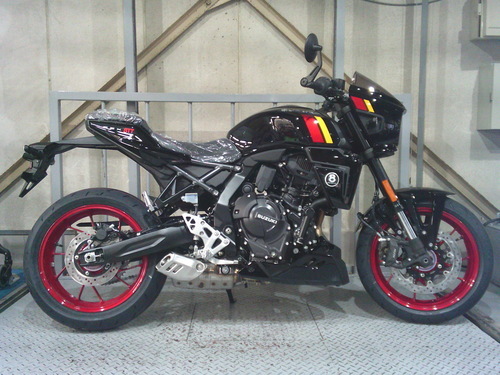 スズキ GSX-8TT
