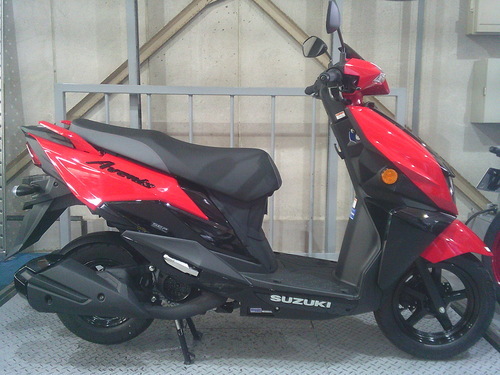 スズキ アヴェニス125