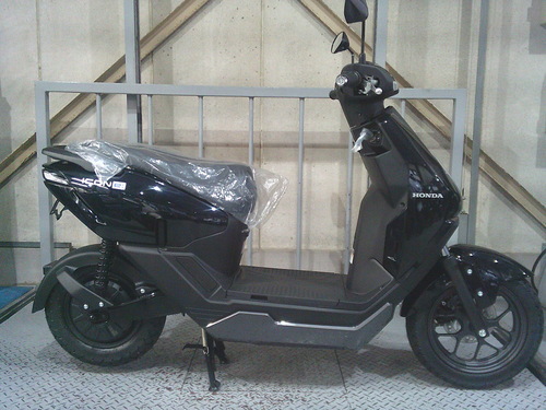 ホンダ ICON　e: