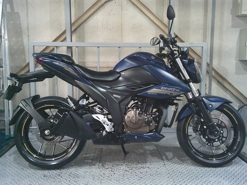 スズキ ジクサー250