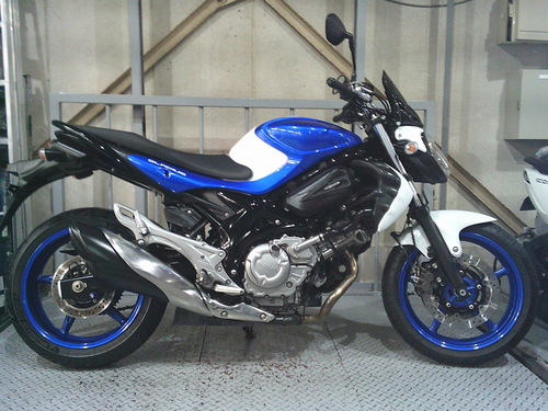 スズキ グラディウス400 (40.6万円)